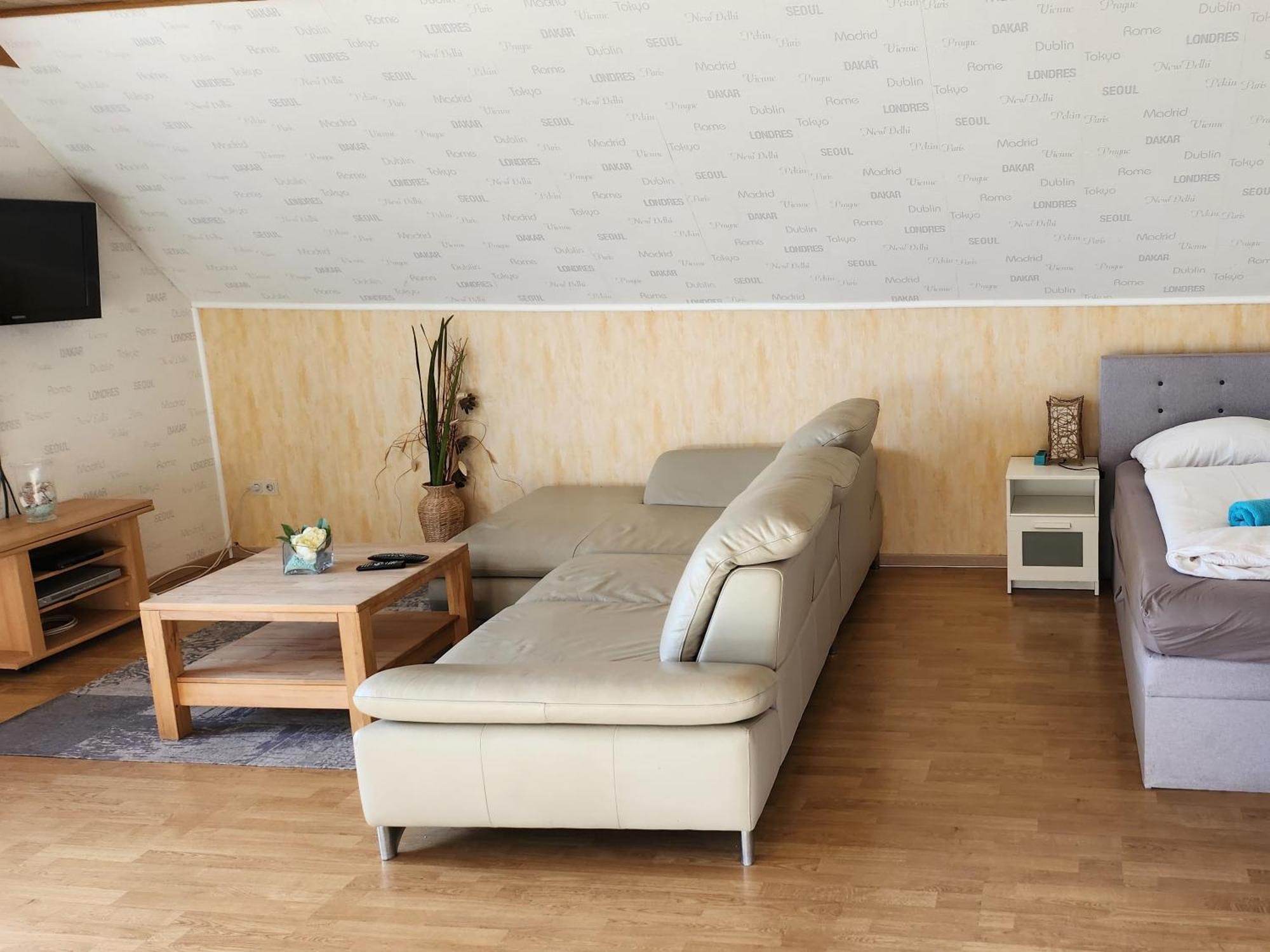 Monteurwohnung Ha-Wei -90 M2 Hangen-Weisheim Exteriör bild